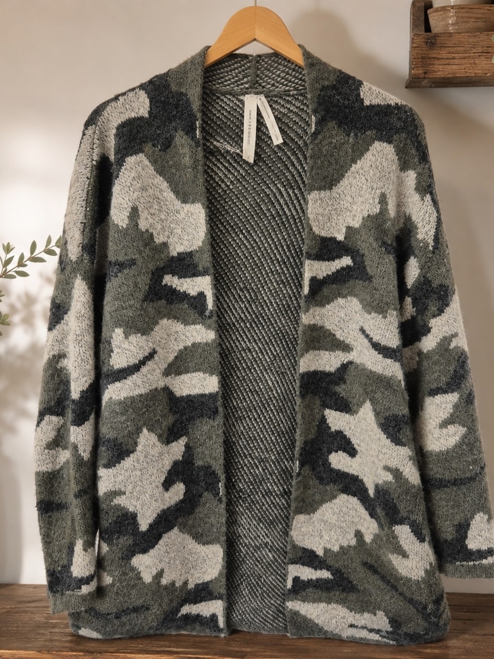 Dreamers by Debut Camo Open Front Cardigan Cozy Fuzzy Knit M/L 24” PTP